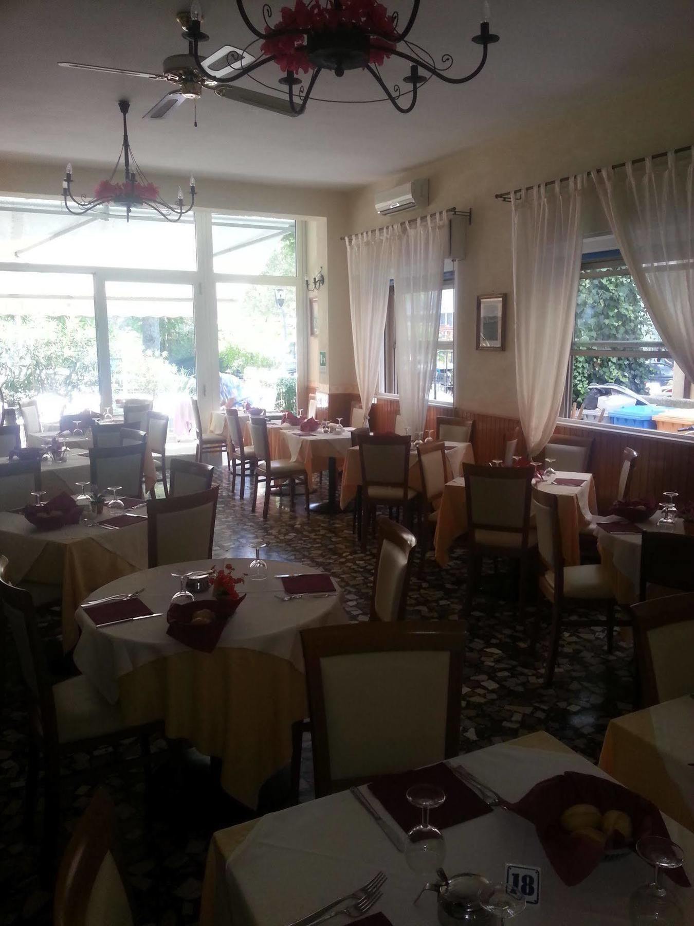 Mehari Rimini - Family Hotel Eksteriør bilde